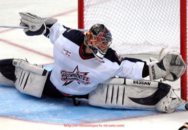 收米体育直播-德甲球队拍照时为何选择不露脸的背后原因